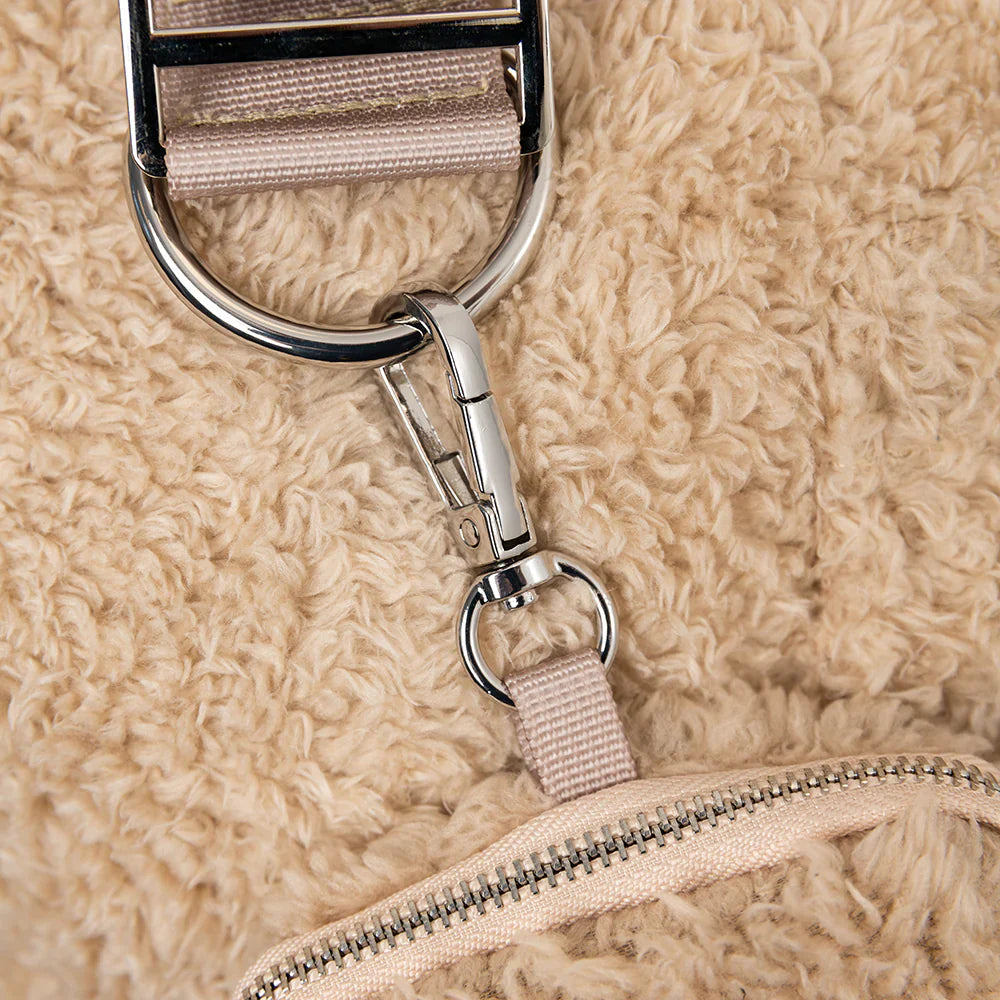 Teddy Bär Hundetragetasche in Beige von SohoPoms